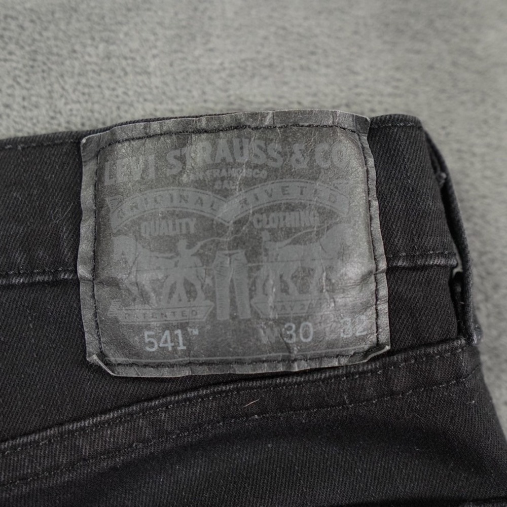 Levi's 541 Athletic Taper Jeans Mens 30x32 Actual 30x31 Black Denim Pants - Picture 7 of 11